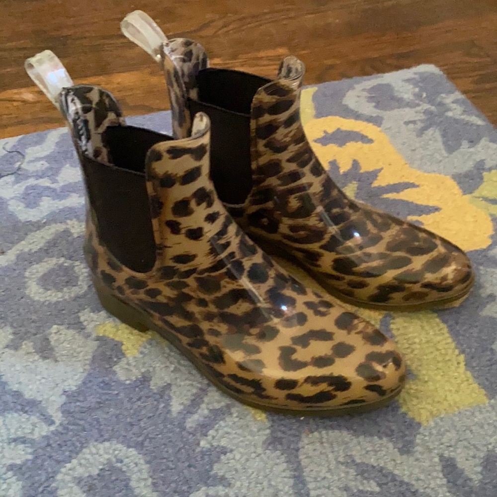 J. Crew Size 6 leopard Chelsea rain boots